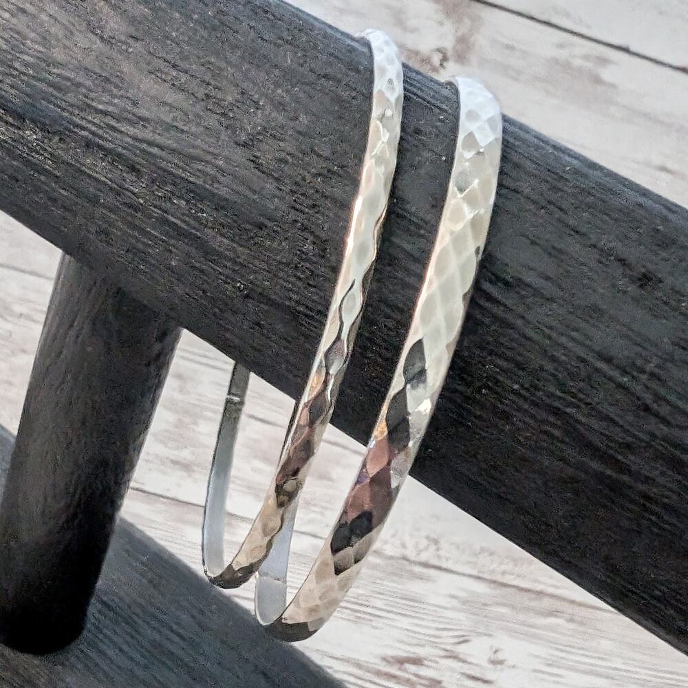 Set of 2 Silver Tone Diamond Pattern Bracelets